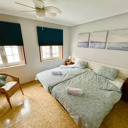 Playa Quebrantos. And Surf. Primera Linea شقة *