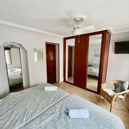 Playa Quebrantos. And Surf. Primera Linea *