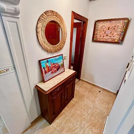 Playa Quebrantos. And Surf. Primera Linea