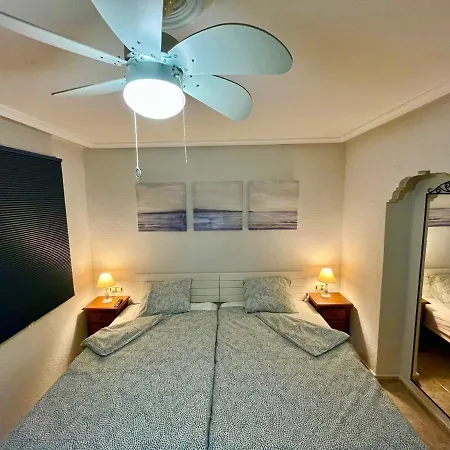 Playa Quebrantos. And Surf. Primera Linea Apartman La Arena